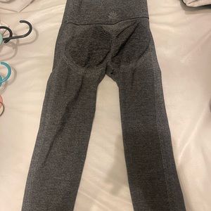 Amazon scrunch leggings , size small , gray